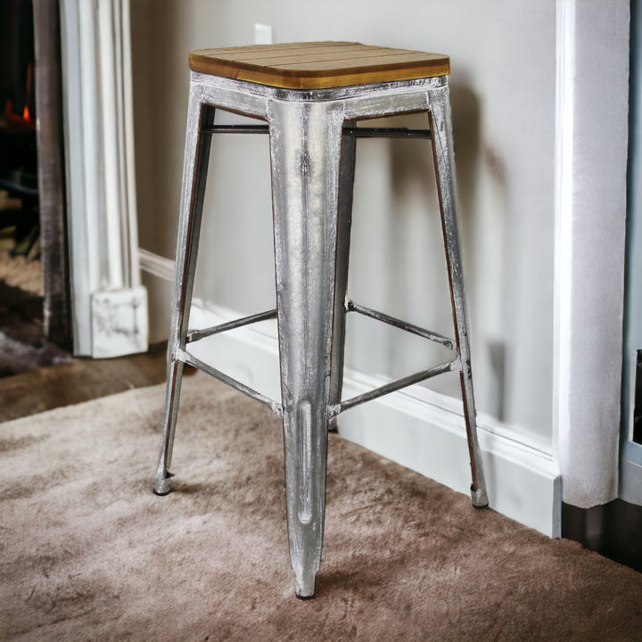 5028 - Faelan Farm Themed Stool