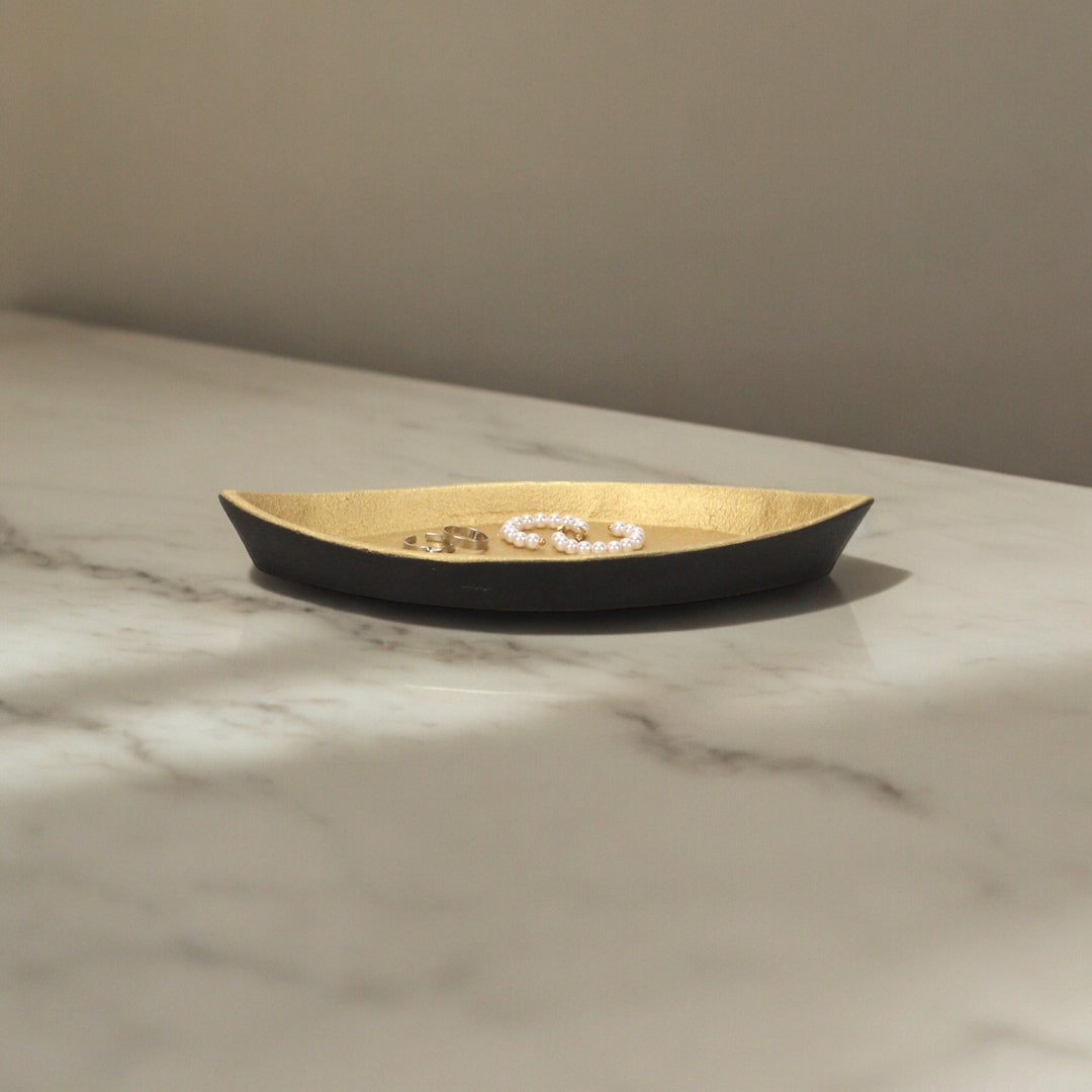 6028 - Saoirse Cast Iron Boat Dish