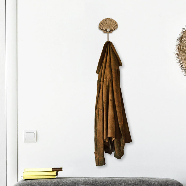 6117GD - Mythra Seashell Cast Iron Hook