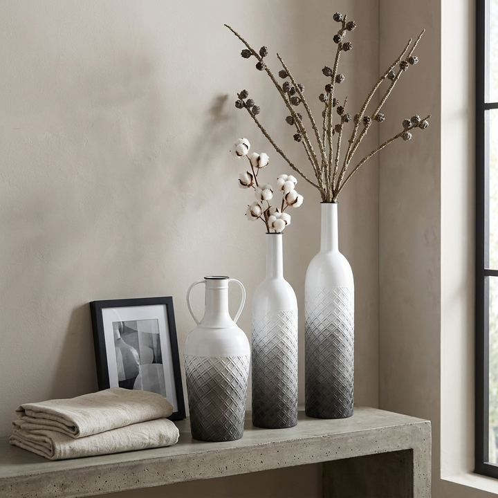6240 - Harkona Diamond Pattern Gray Vase