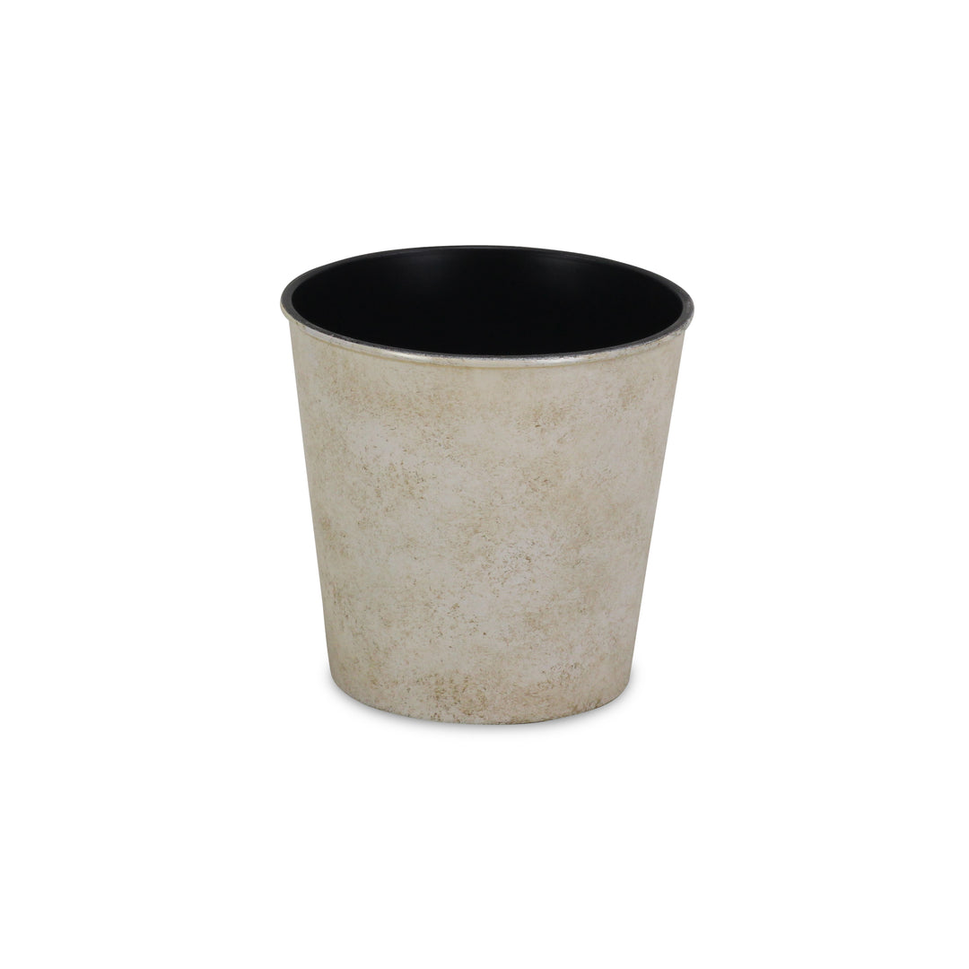 PP-105 - 5.25" Round Plastic Pot