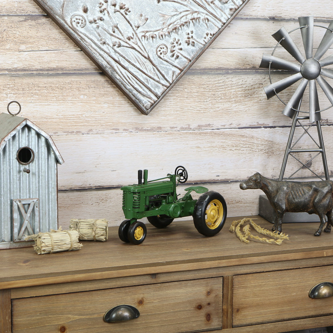 JA-0139 - Gilly Green Tractor Model